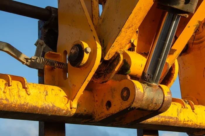 Best Hydraulic Jacks for Lifting Heavy Loads Easily