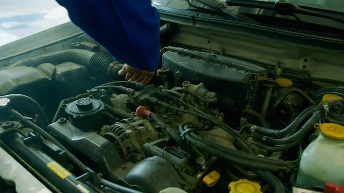 Wrong Oil in Car Symptoms That You Should Never Ignore